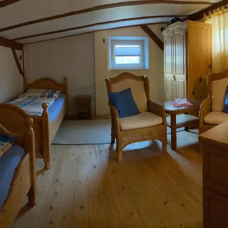 Am Kleinen Koenigsstuhl Апартаменты Загард